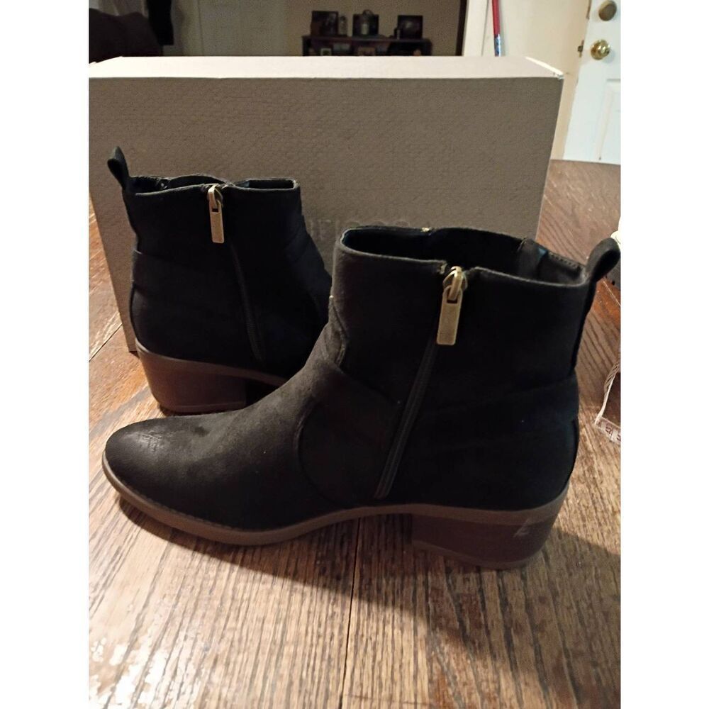New Size 9.5 Maurices Black Rila Studded Bootie Ankle Boot Side Zip Faux Suede - Picture 6 of 9